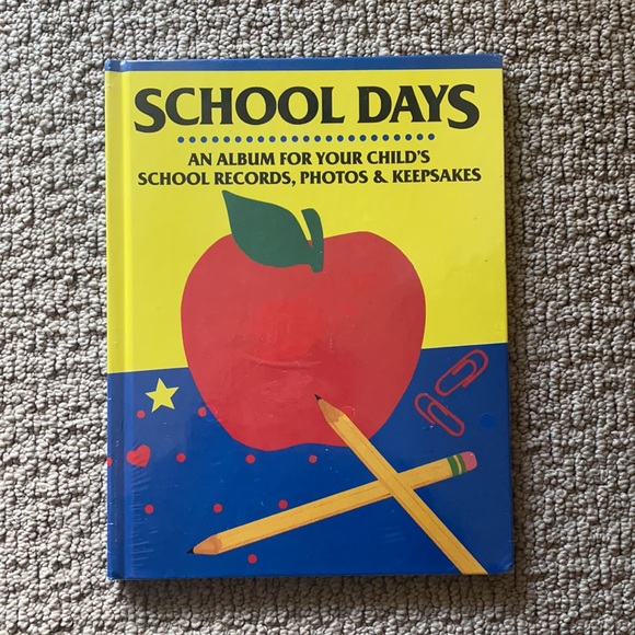 SCHOOL DAYS. An Album For Your Child’s Keepsakes - Picture 6 of 7